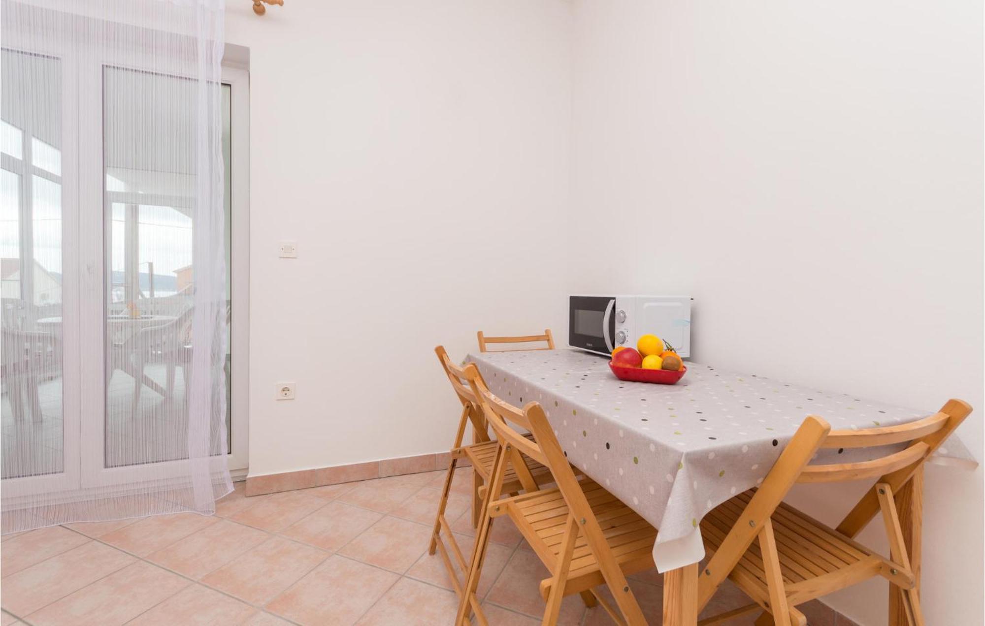 Awesome Apartment In Sveti Filip I Jakov W/ 1 Bedrooms Kültér fotó