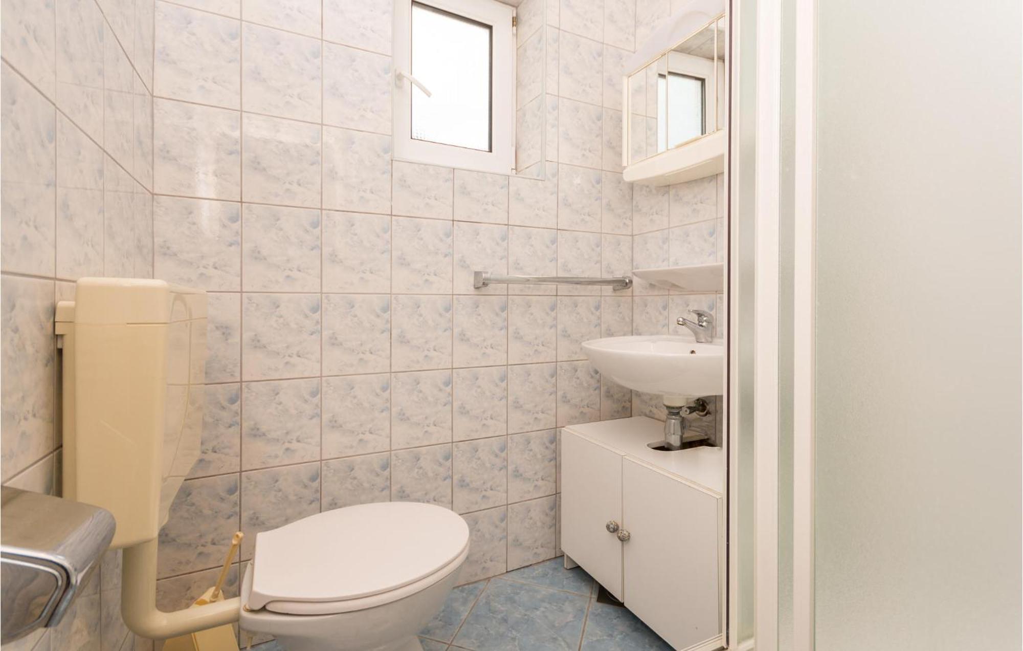 Awesome Apartment In Sveti Filip I Jakov W/ 1 Bedrooms Kültér fotó