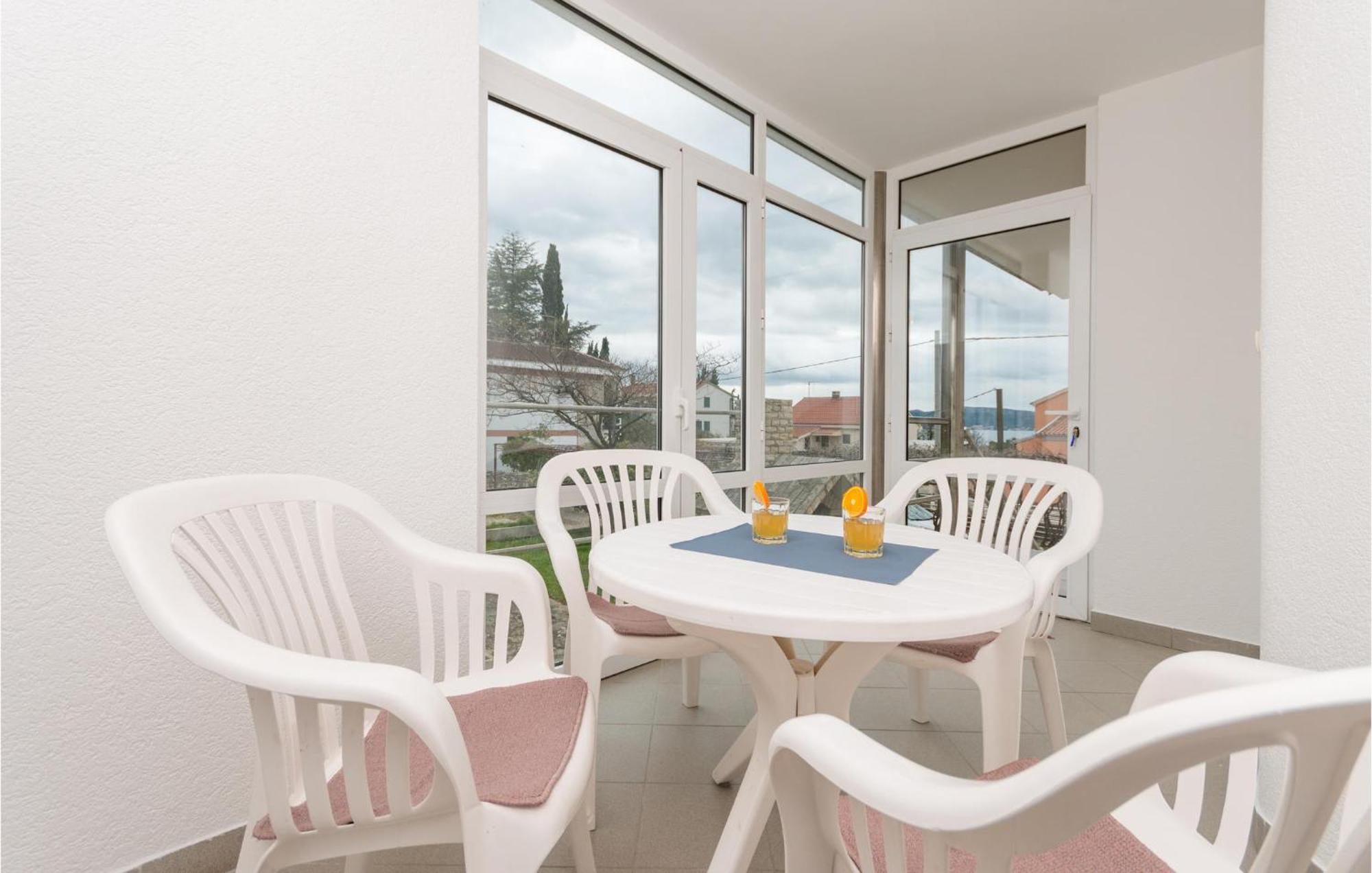 Awesome Apartment In Sveti Filip I Jakov W/ 1 Bedrooms Kültér fotó