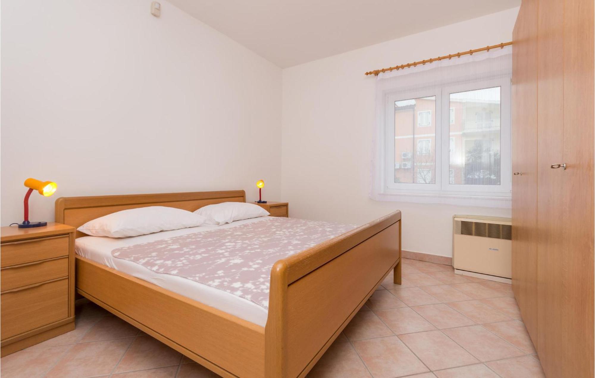Awesome Apartment In Sveti Filip I Jakov W/ 1 Bedrooms Kültér fotó